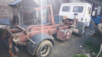 Nissan M90 - 2