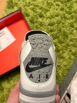 Jordan 4 White cement 2025 - 2