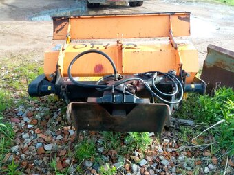 smeták, koště kubota - 2