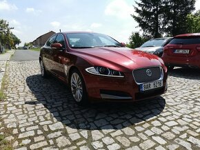 Jaguar XF 2,2 D Luxury - 2