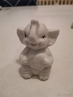 Sbírka porcelánových slonů - 2