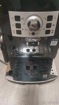 Prodám kávovar Espresso De'Longhi Magnifica S Ecam 22.112 B - 2