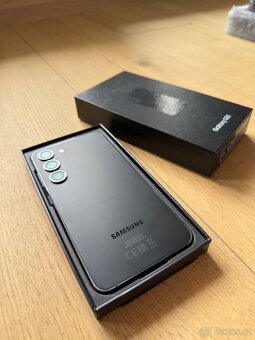 Samsung Galaxy S23 256GB černý - 2