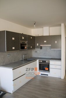 Prodej bytu 2+kk o rozloze 60 m2, ulice Očovská, Hodonín - 2