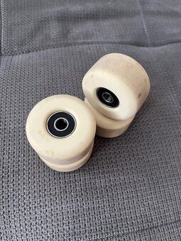 Skateboard deska, kolečka, trucky a hardware - 2