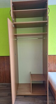 Šatní skříň s nástavcem - 2