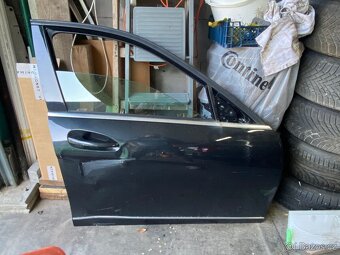 Pravé přední dveře W204 combi face - 2