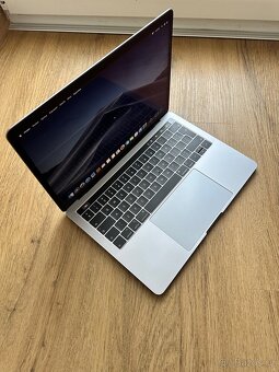 Macbook Pro 2019 Touchbar 13"- i7 | 16GB Ram | 1TB SSD - 2