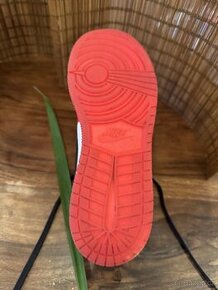 Nike Air Jordan 1 Retro High Spider-Man - 2