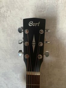 Kytara Cort + pouzdro Ibanez + kapodastr Dunlop - 2