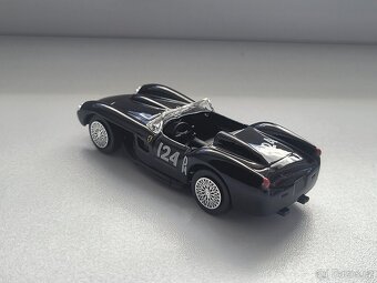 Model auta Ferrari 250 Testa Rossa, Bburago 1:43 - 2