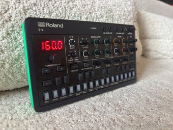 Roland S-1 - 2