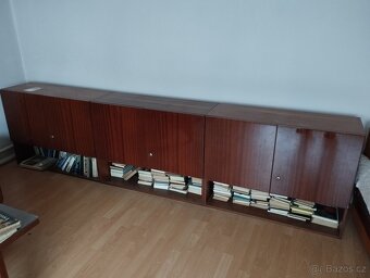 Obývaci stěna stolek křesla - 2