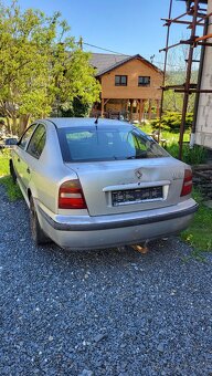 Škoda Octavia 1 1.6 GLX (AEE), 55kW - Náhradní díly - 2