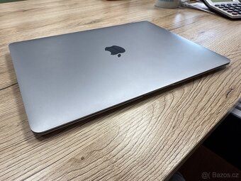 MACBOOK AIR 2020 13" M1. 8/256GB. TOP STAV. - 2