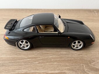 Bburago Porsche 911 (1993) 1:18 - 2