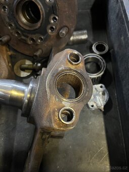 Avia Daewoo - čep kola otočný - 2