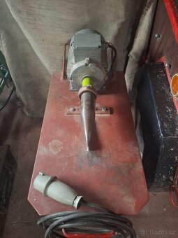 Štípačka na dřevo - 2