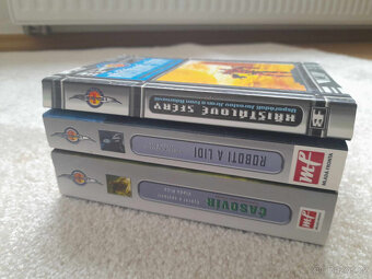 Roboti a lidi, Časovír, Křišťálové sféry - 2