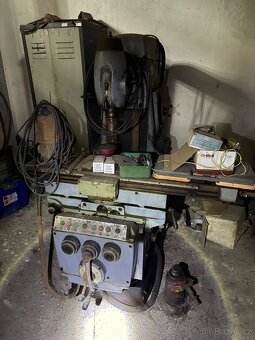 Vertikální frézka - 2