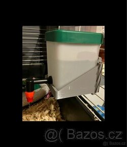 Držák napáječky pro králíky a jiné chlupáče - 2