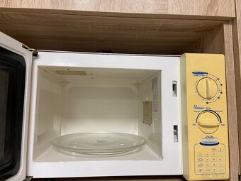 Mikrovlnka delos - 2