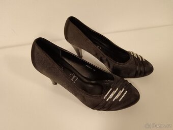 LODIČKY VEL. 39 - 2