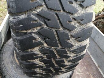 Pneu M/T Goodyear 305/70R16 - 2
