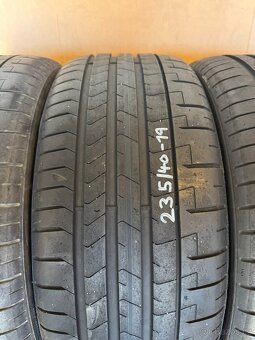 letní pneu 235/40-19 Pirelli PZero - 2