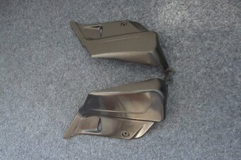 ČZ 180 487 sada boční plasty - 2