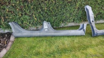 Nissan Note I E11 2005 - 2012 prah stlpik podbeh bocnica - 2