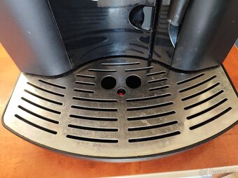 Prodám automatický kávovar DeLonghi esam 3000 - 2
