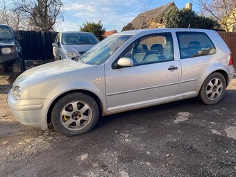 Golf 4 - 2