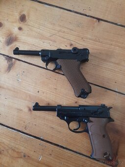 Pistole p38 a P08 - 2