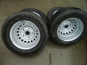 kola ford Transit + pneu R15C - 2