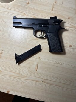 Prodám airsoftovou manuální pistoli M4505 - 2