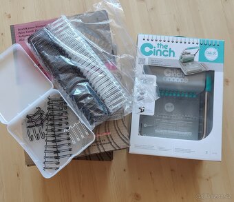 We R Memory Keepers - Cinch Book Binding Tool / vázací stroj - 2