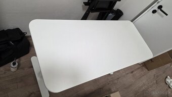 Ikea pracovni stul Bekant - 2