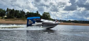 Kajutová loď Bayliner 2955 Avanti - 2