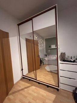 Vestavěná skříň - 2