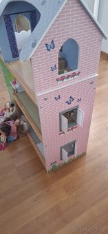 Domeček pro panenky - 2