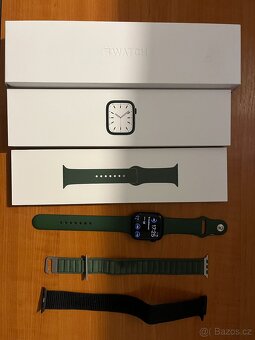 Apple Watch Series 7 GPS, zelený hliník, 45mm, záruka 11.12. - 2
