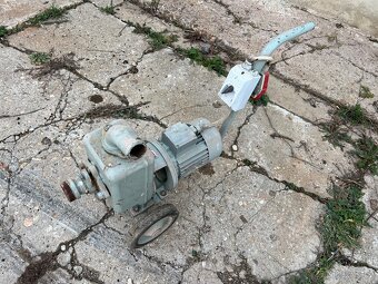 Mobilni cerpadlo s motorem - 2