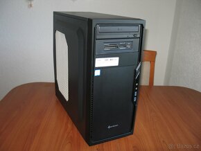 Prodám počítač s monitorem na práci i hry - 2