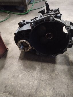 Manuální převodovka passat b6 - 2