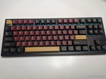 Custom bezdrátová mechanická klávesnice EPOMAKER - 2