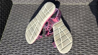 Dívčí sandály ECCO vel. 31 a 32 - 2