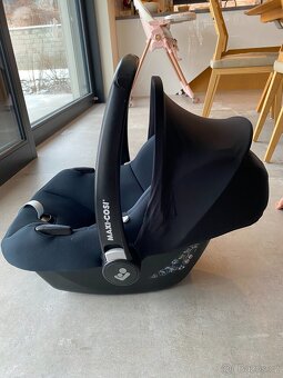 Dětská autosedačka MAXI COSI Tinca i-Size Essential 2020 - 2