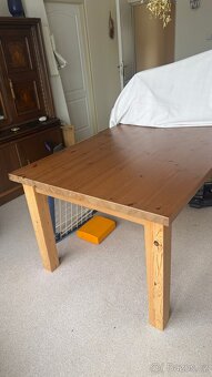 Stůl se židlemi Masív - 2