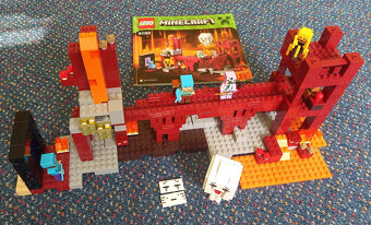 Lego Minecraft 21122 - The Nether Fortress - 2